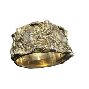 Chunky floral bracelet